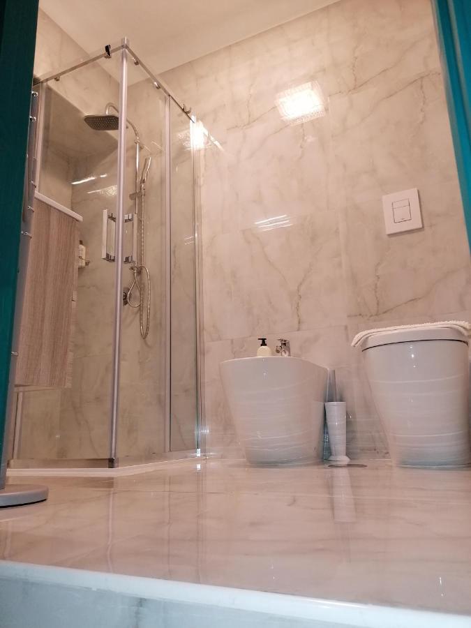 Casacasetta Suite Appartamento Indipendente ตารันโต ภายนอก รูปภาพ