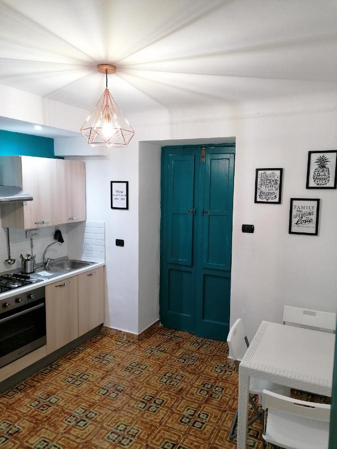 Casacasetta Suite Appartamento Indipendente ตารันโต ภายนอก รูปภาพ