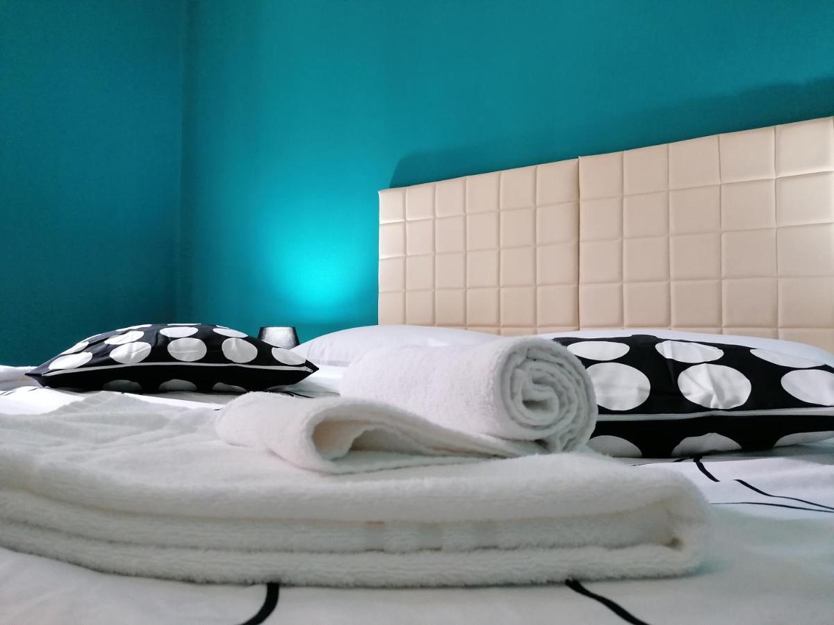 Casacasetta Suite Appartamento Indipendente ตารันโต ภายนอก รูปภาพ