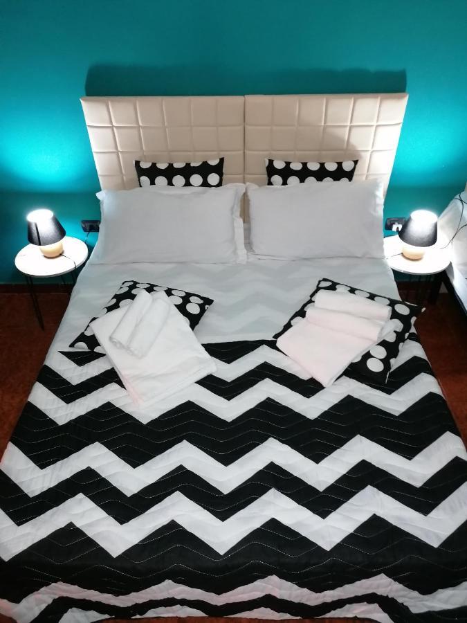 Casacasetta Suite Appartamento Indipendente ตารันโต ภายนอก รูปภาพ